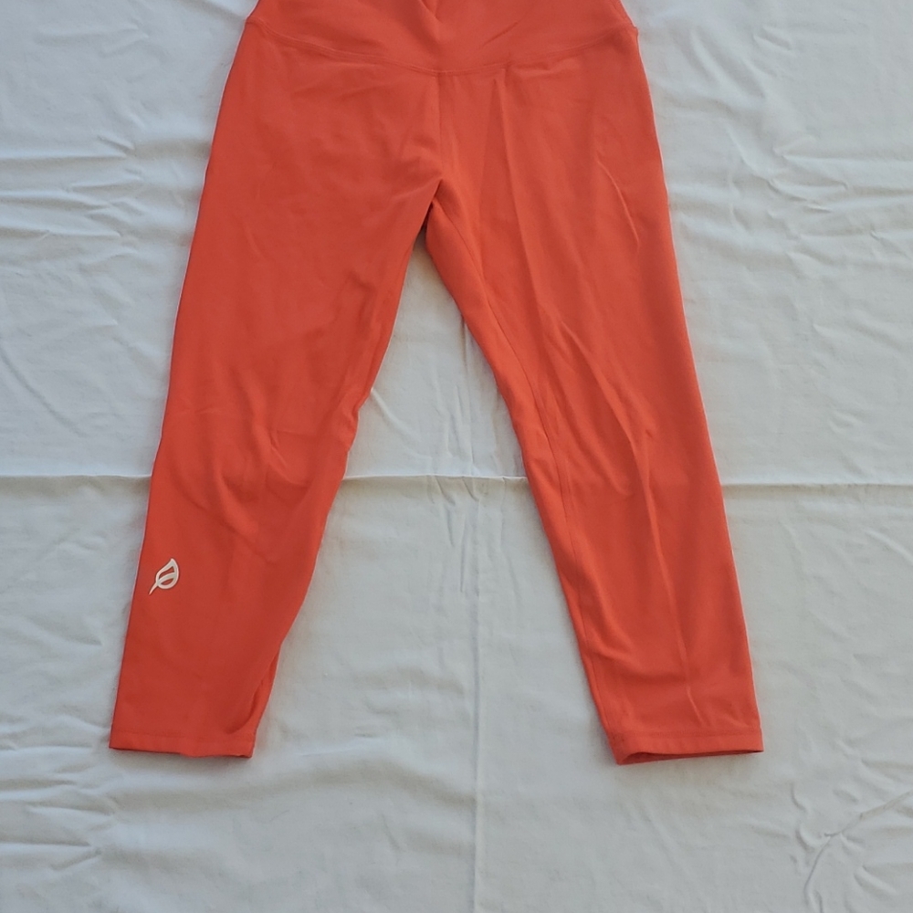 The Alainah II Allure 3/4 Legging Burnt Orange